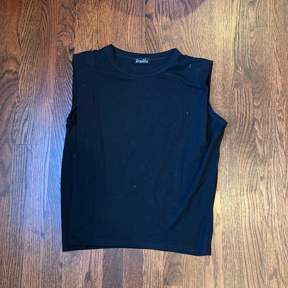 Black muscle T with shoulder pads